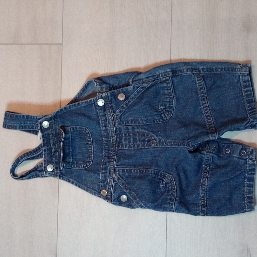 Bundle of 4 overalls 0-3 months